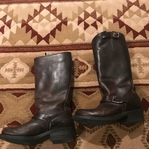 Frye Engineer 15r boots
